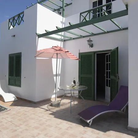 Marysol 1 With Terrace Close To The Sea Apartmán *